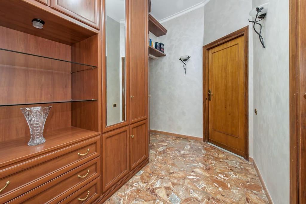 Domus Patrizia Romana 6 Persone Екстериор снимка