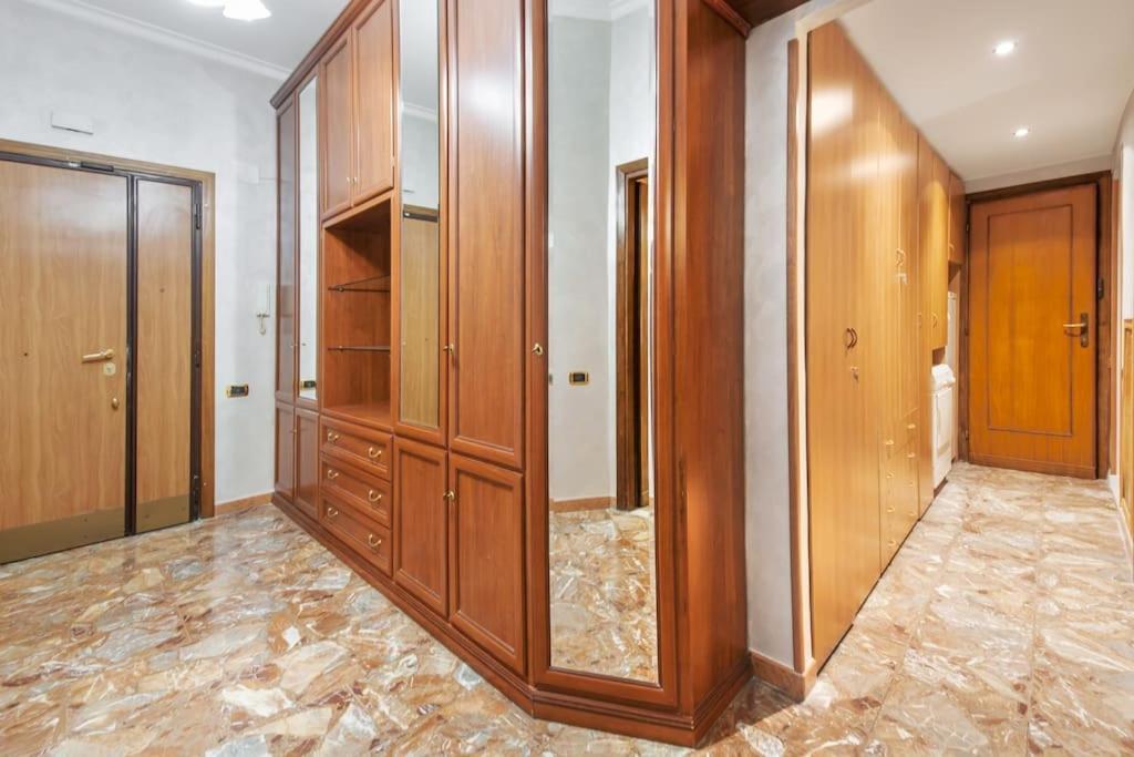 Domus Patrizia Romana 6 Persone Екстериор снимка